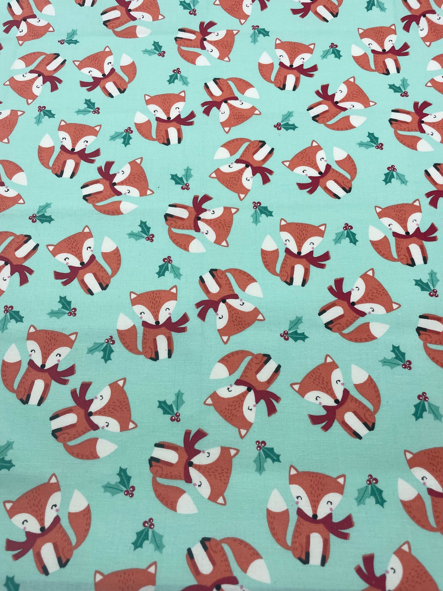 Foxes on mint